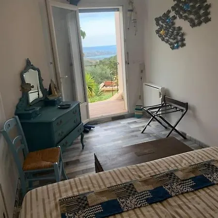 T3 Independant Dans Piscine Privee Vue Panoramique Tres Calme 4personnes Порто-Веккьо