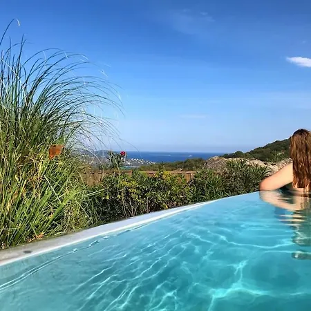 T3 Independant Dans Piscine Privee Vue Panoramique Tres Calme 4personnes Порто-Веккьо