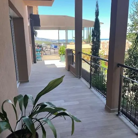 T3 Independant Dans Piscine Privee Vue Panoramique Tres Calme 4personnes Дом отдыха Порто-Веккьо