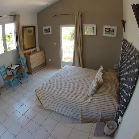 Holiday home T3 Independant Dans Piscine Privee Vue Panoramique Tres Calme 4personnes